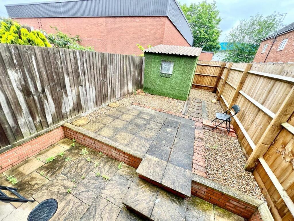 Lovely Spacious Room Near Train Station And University Dallington  Екстериор снимка